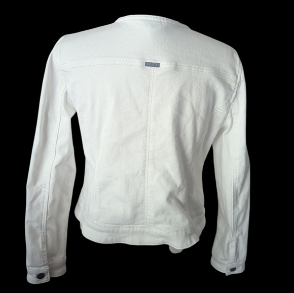 White House Black Market White Stretchy Collarless Modern Jean Jacket Sz M - Picture 2 of 10